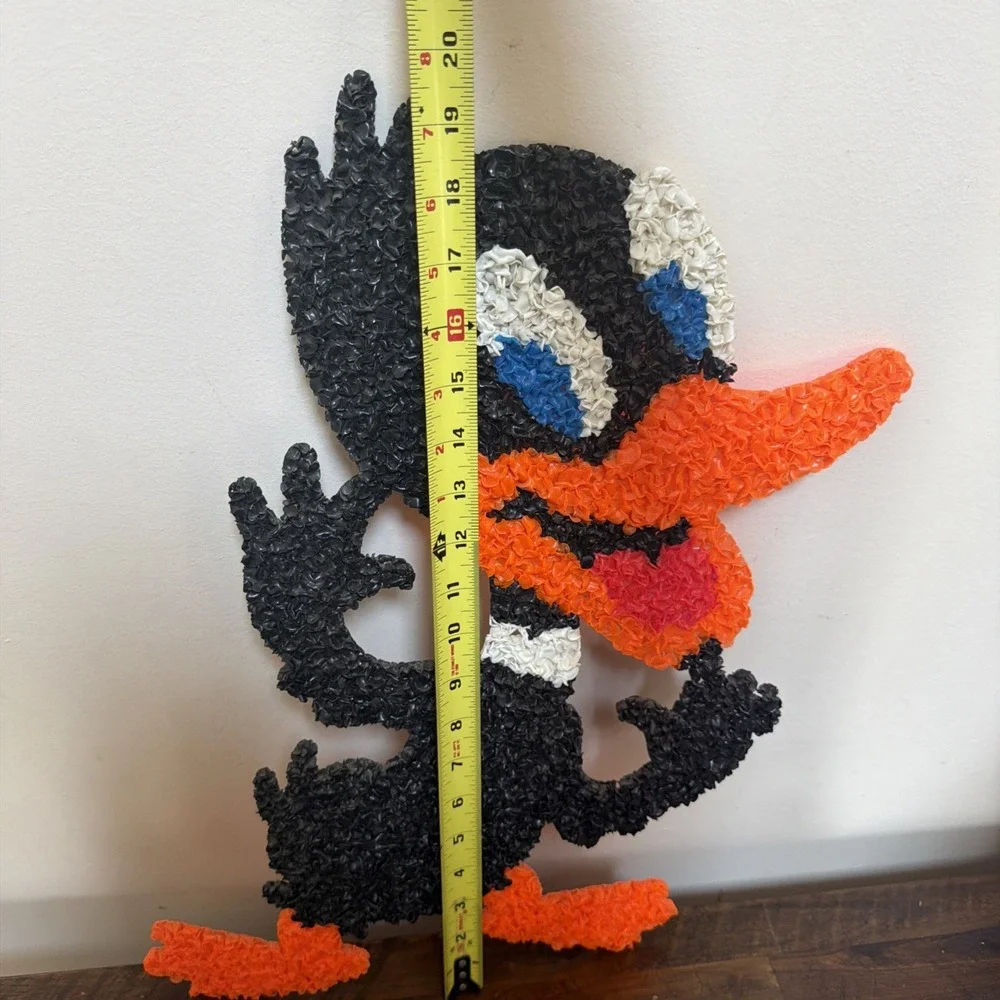 Vintage Retro Plastic Popcorn Daffy Duck Wall Art